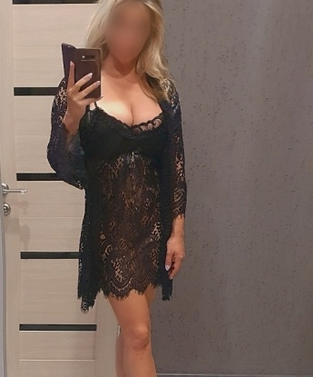 🌟 Живу в Москве, городе страсти и возможностей. 💋 Мои услуги уникальны и разнообразны: от нежных эротических массажей до страстных встреч на высшем уровне. 💫 Я осуществлю все твои пожелания и гарантирую полное удовлетворение. 😍 Мои фото настоящие и отзывы только положительные. Я готова подарить тебе незабываемые моменты нашей встречи. 🌹 Не упускай шанс испытать настоящий эротический квест со мной. Давай окунемся в мир наслаждений вместе! 💫✨ Александра